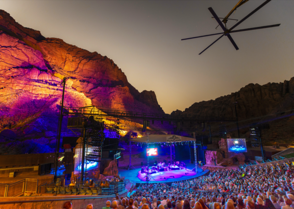 Tuacahn amphitheatre lit up for a concert.