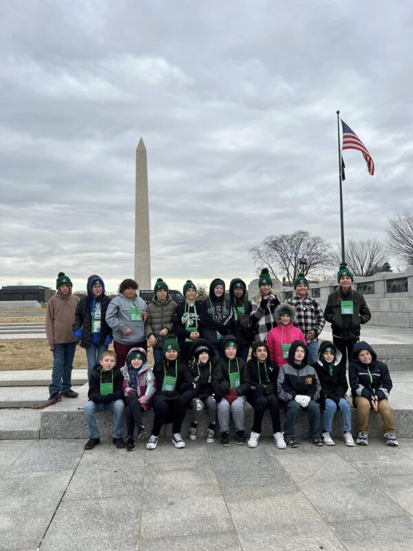 6th graders at the Washington Monument.
