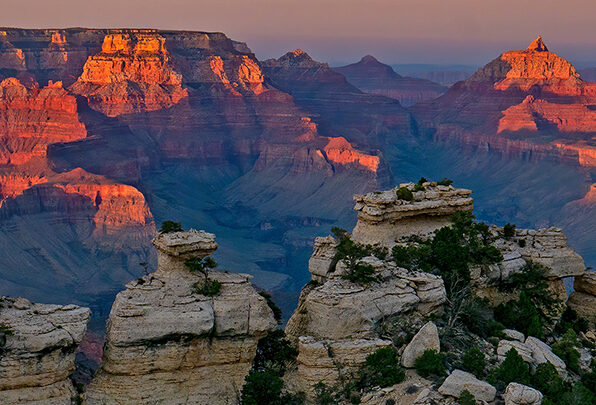 The sunset over the grand canyon.