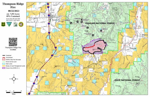 A map showing a mostly contained area where a fire has been burning in Fishlake National Forest.