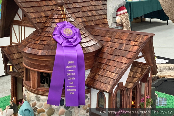 Lori's gnome home with its purple grand prize ribbon. Courtesy of Karen Munson, The Byway.