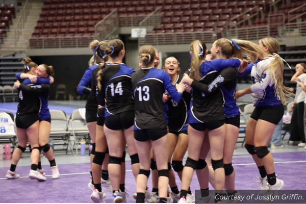 Panguitch volleyball team doing a cheer. Courtesy of Josslyn Griffin.